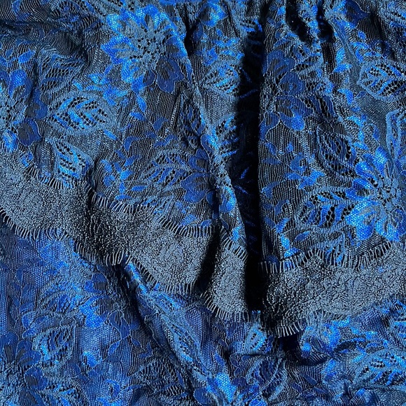 WHBM - blue with black lace off the shoulder top - Picture 2 of 6